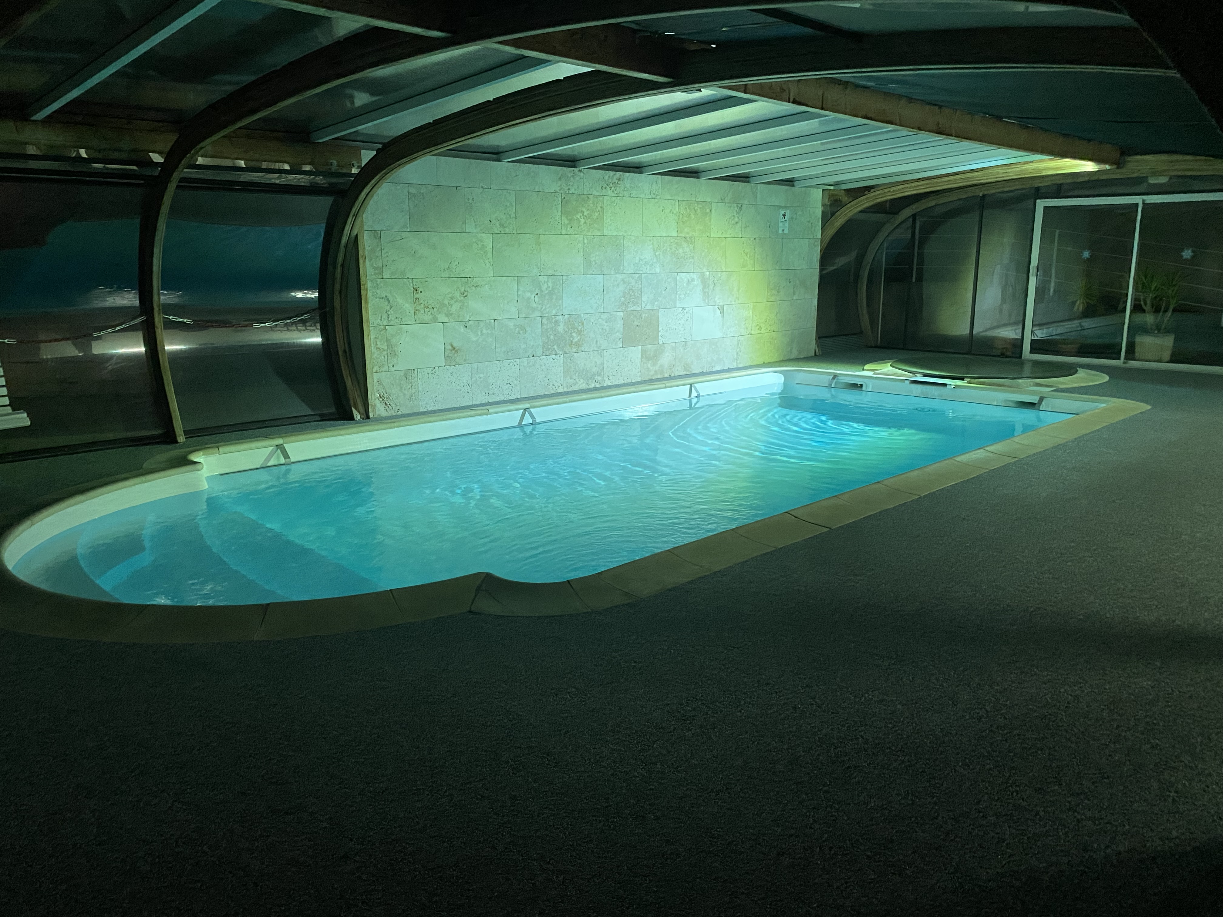 Piscine ambiance nocturne